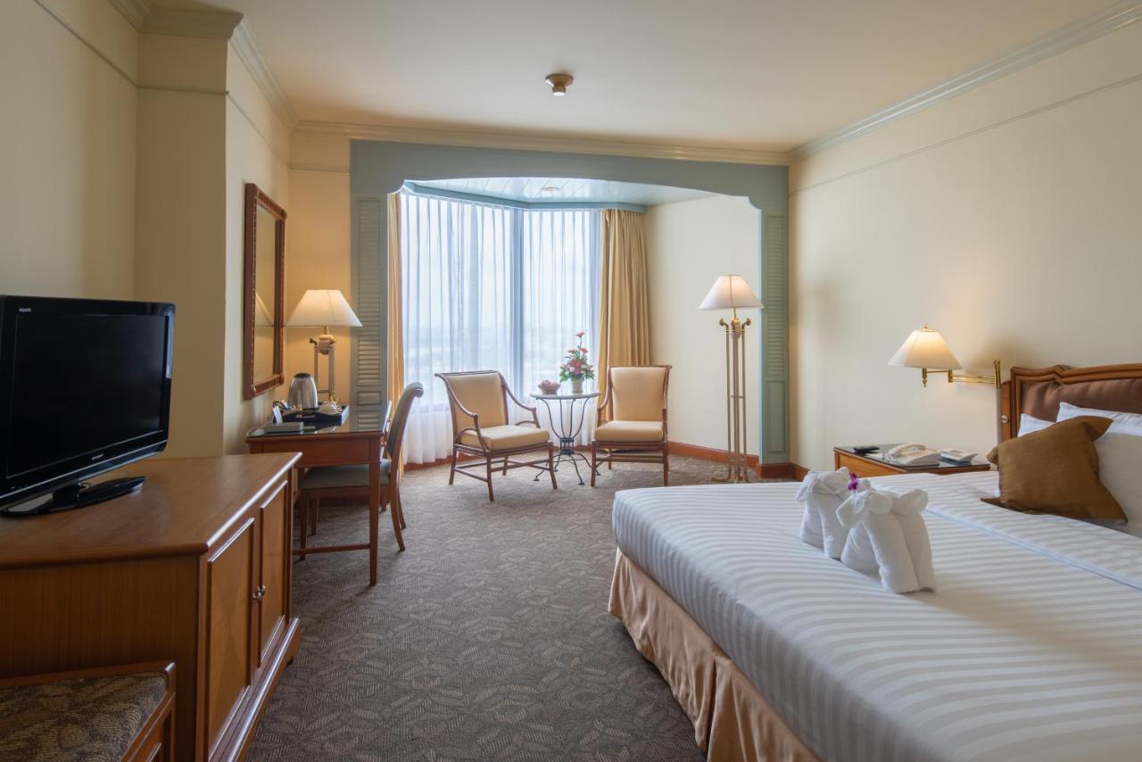 Premier King Room with River View